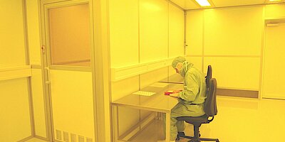 Salle blanche pour le développement des composants micro-optiques, ISO 6