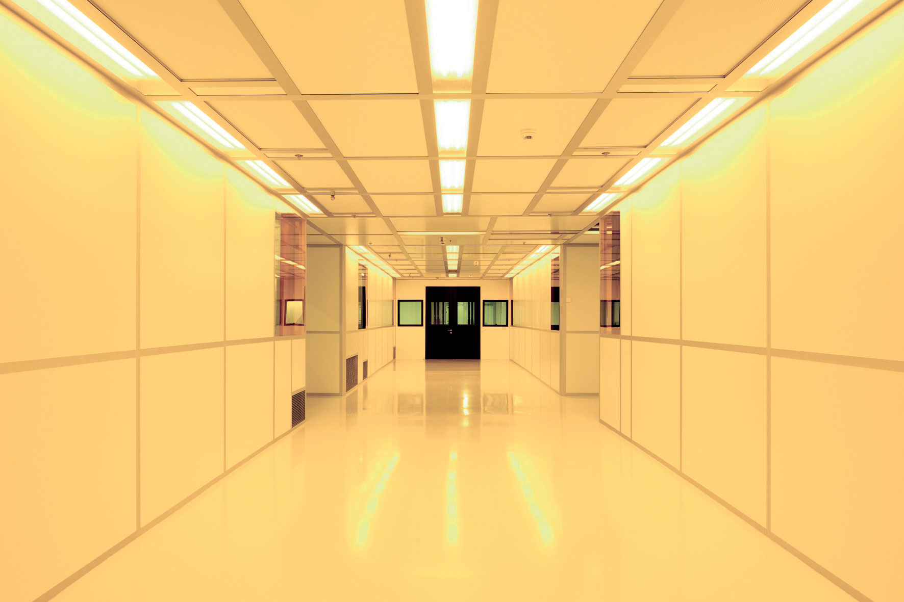 Cleanroom for semiconductor production, ISO 6