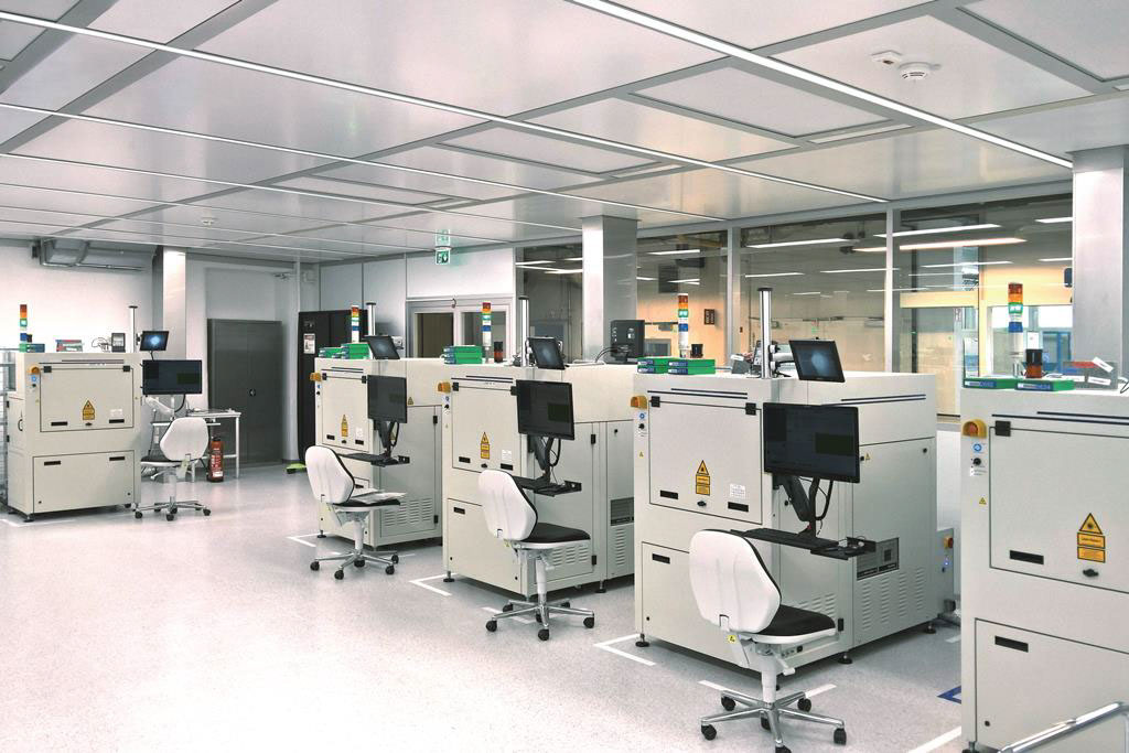 Cleanroom for the production of electronic components, ISO 7