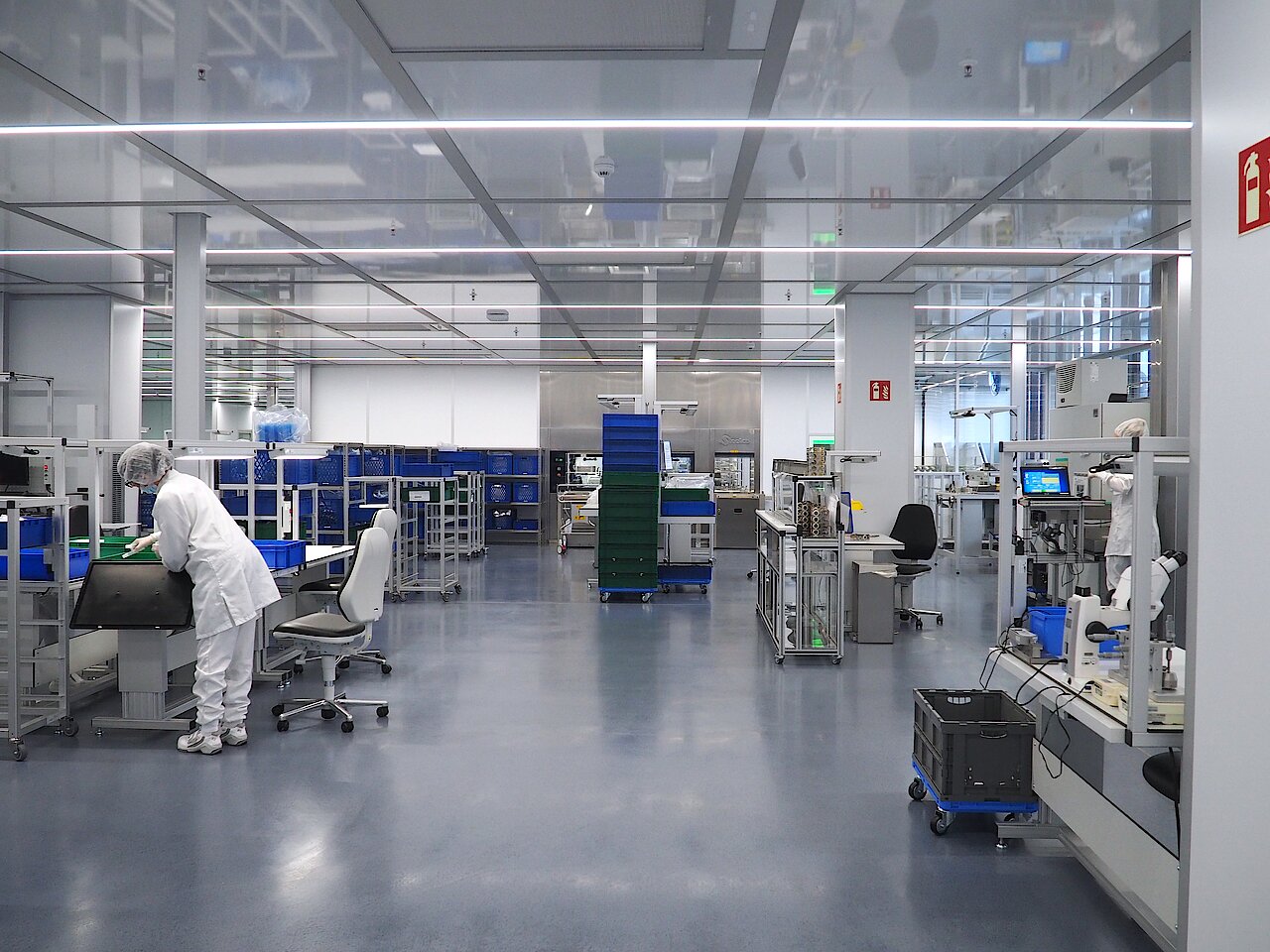 Cleanroom for production of surgical instruments, ISO 7