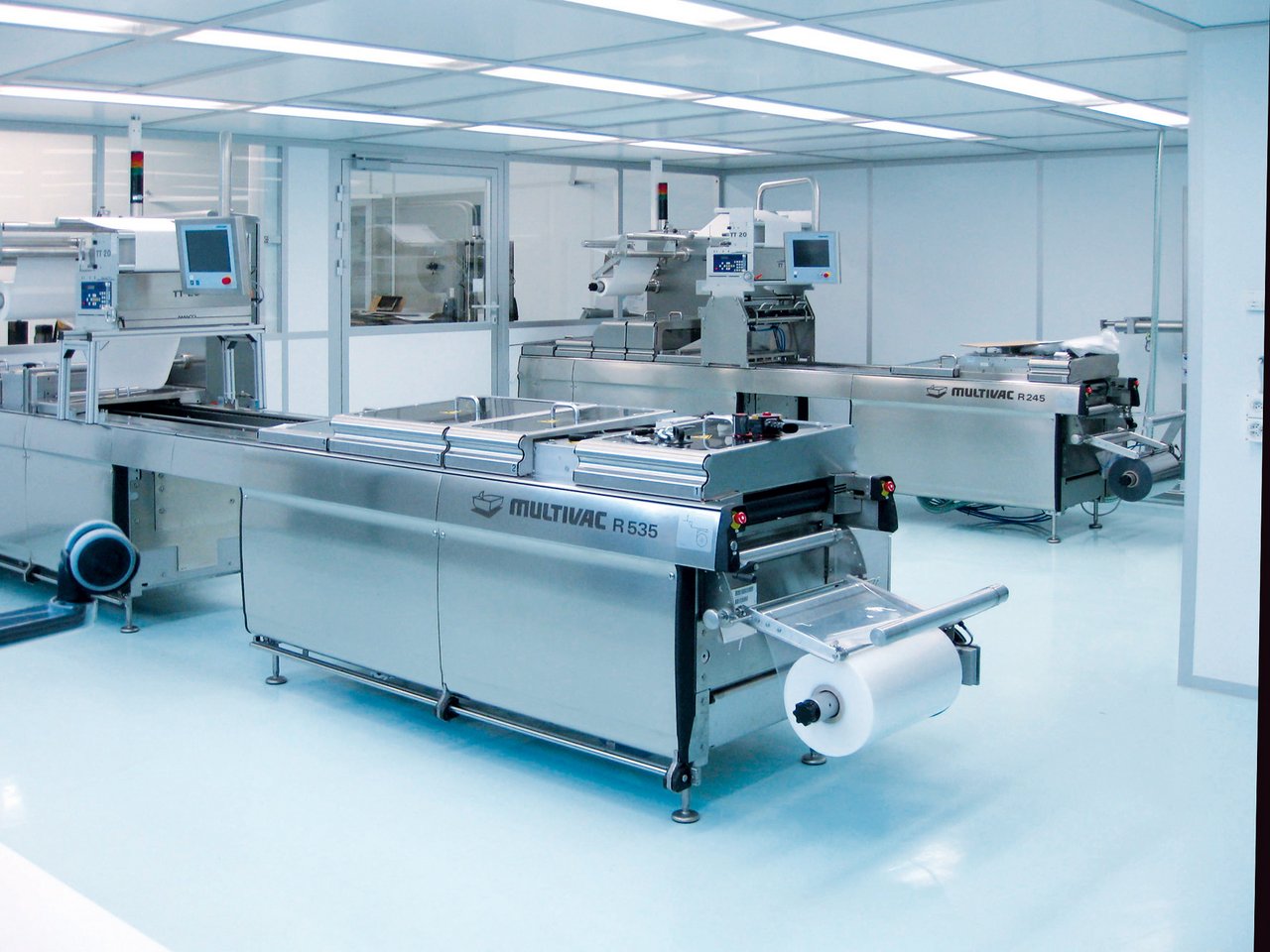 Cleanroom for blister packing of surgical material, ISO 8